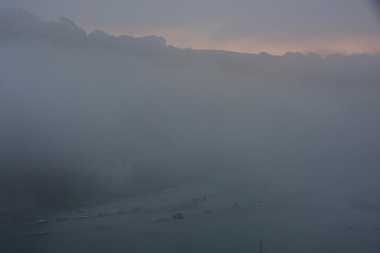 09 October 2021 - 07-36-24

------------
Sunrise over Kingswear through mist